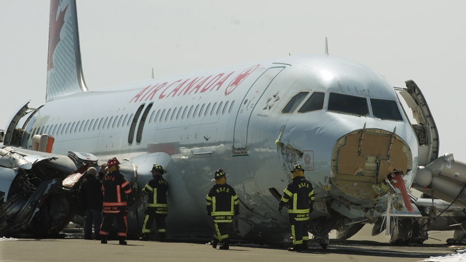 A timeline of Air Canada flight 624, which crashed in Halifax on Sunday