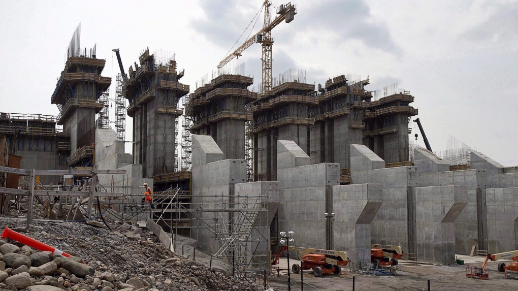 The construction site of the hydroelectric facility at Muskrat Falls, Newfoundland and Labrador is seen on July 14, 2015. (Andrew Vaughan / The Canadian Press)