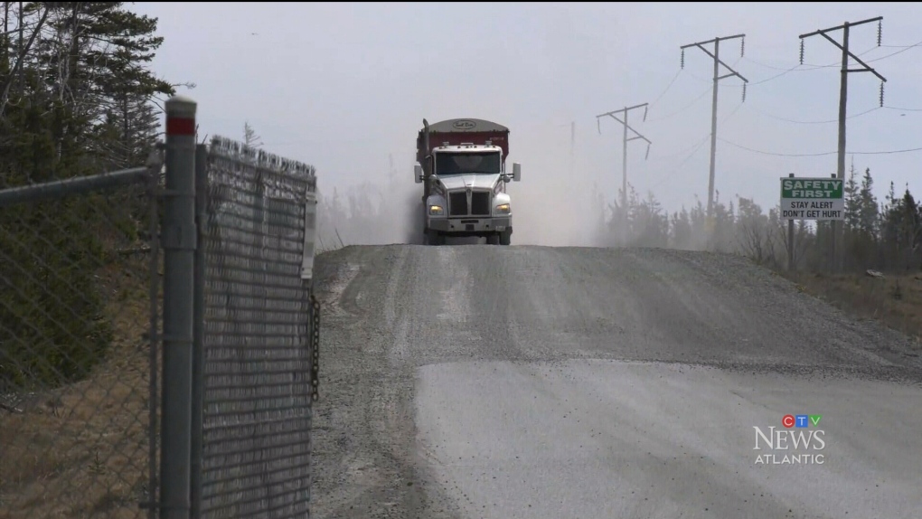 https://atlantic.ctvnews.ca/content/dam/ctvnews/en/images/2023/12/7/donkin-mine-owner-meeting-n-s--premier-thursday-1-6677524-1701965839620.jpg